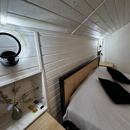 Bilia Tustani Apartment