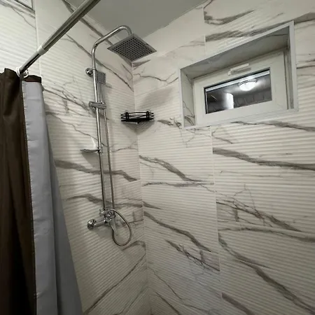 Bilia Tustani Apartment Urych