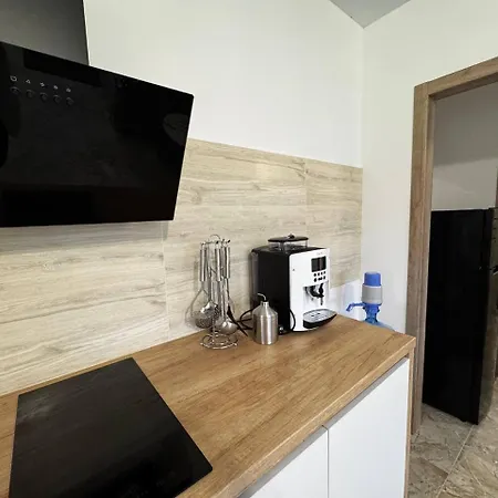 Bilia Tustani Apartment Urych