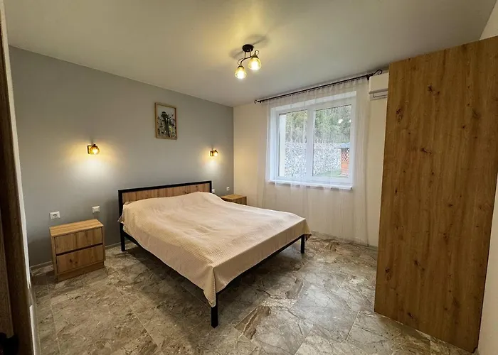 Bilia Tustani Apartment Urych